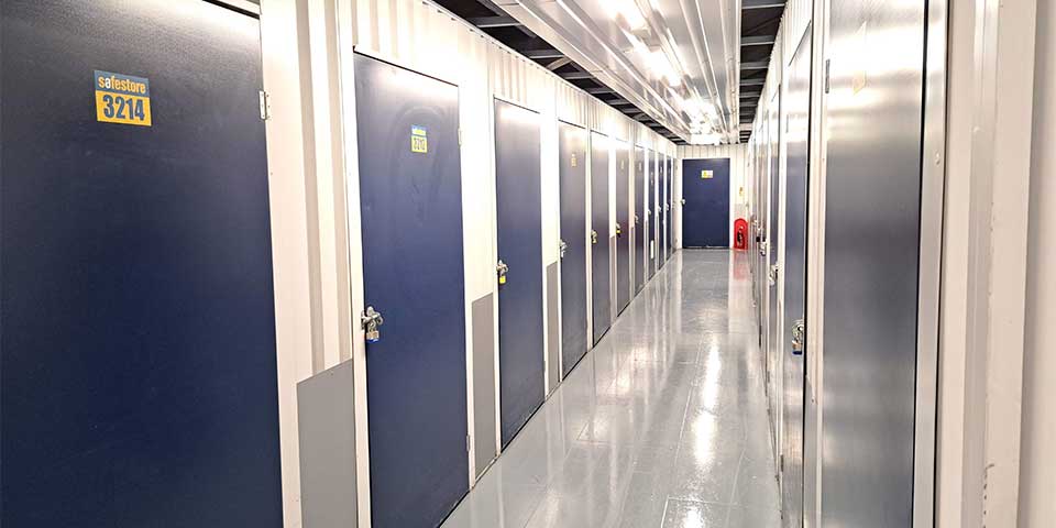 How a Self Storage Unit Can Help During Estate Planning and Downsizing